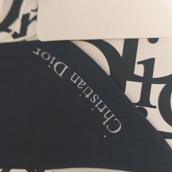 Dior Authentic 100% Silk Twilly with unbranded Beltbag and Chain - Picture 13 of 16